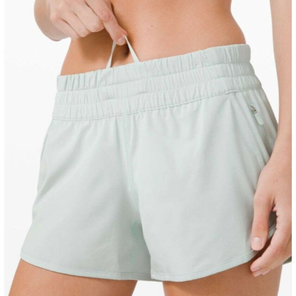 NWT Lululemon Tracker LR Short 4” SIZE: 4